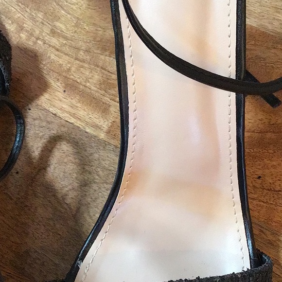 426 ✨EUC SHEIN Black Sparkly Tie-Up Heels✨ - Picture 5 of 8